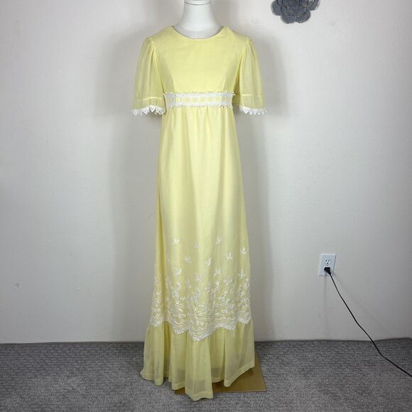 Vintage Peggy Barker Dress Womens Small Yellow Embroidered Lace Babydoll 70s - Picture 1 of 14